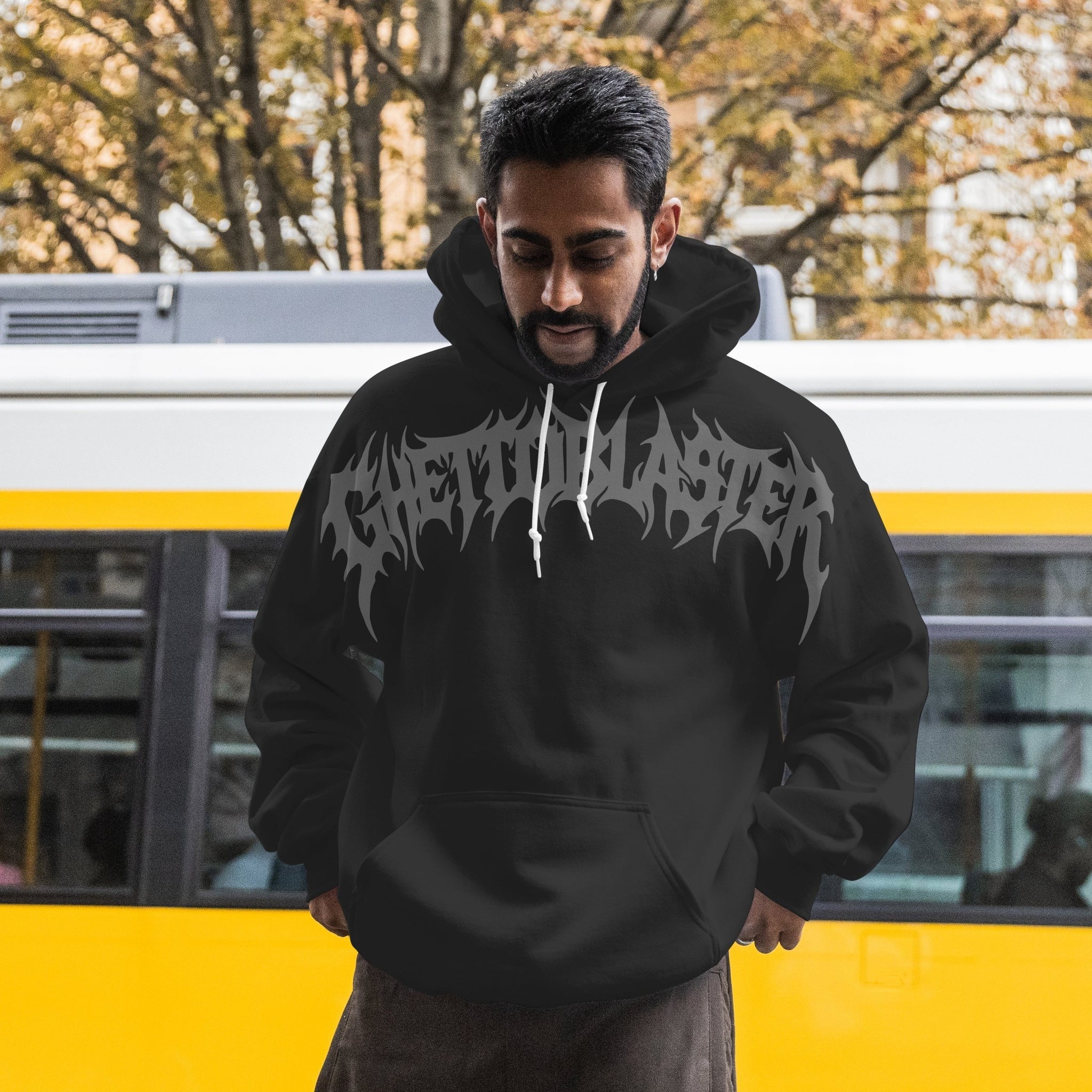 Boxy Fit: Il Trend Streetwear che Conquista l'Autunno 2025