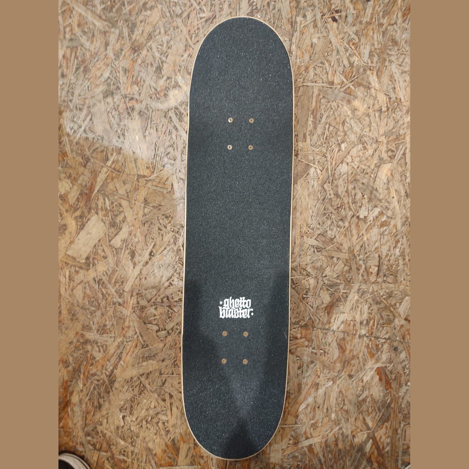 Ghetto Hotel Purple — Skateboard Trick 8.125" x 31" Usato 10/10