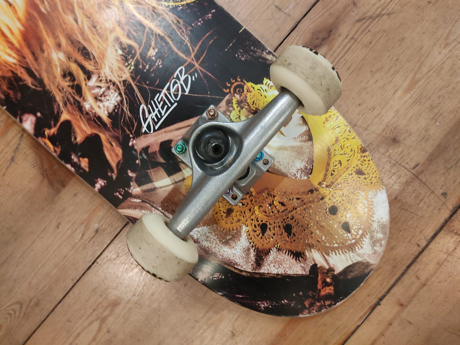 Skateboard Usato – Grado 6/10 | Tavola 8.125" in Acero Hard Rock Canadese
