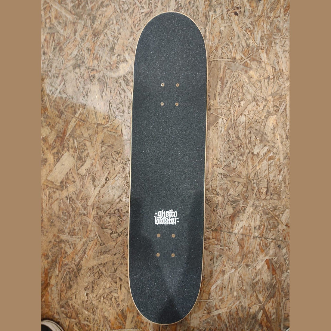 Ghetto Hotel Purple — Skateboard Trick 8.125" x 31" (Usato 10/10) - ghettoblasterwear