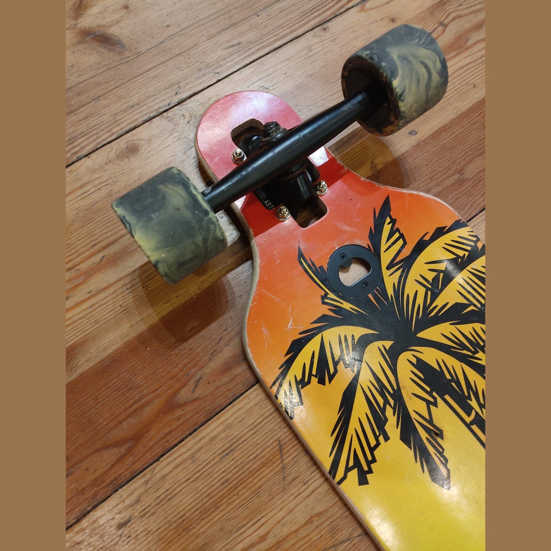 Longboard Usato – Grado 7/10 | Tavola in Acero Hard Rock Maple - ghettoblasterwear